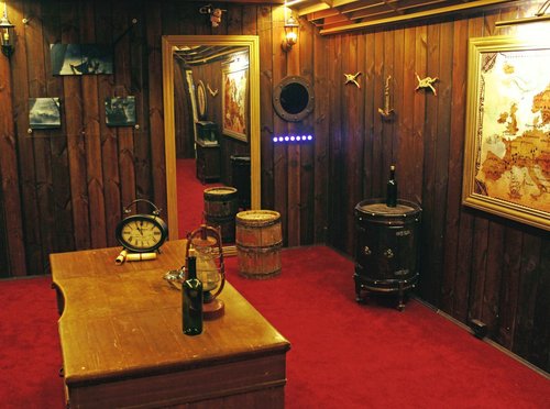 Old captain cabin